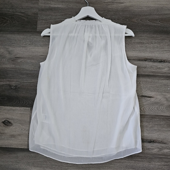 NEW H&M White Top - Picture 2 of 4